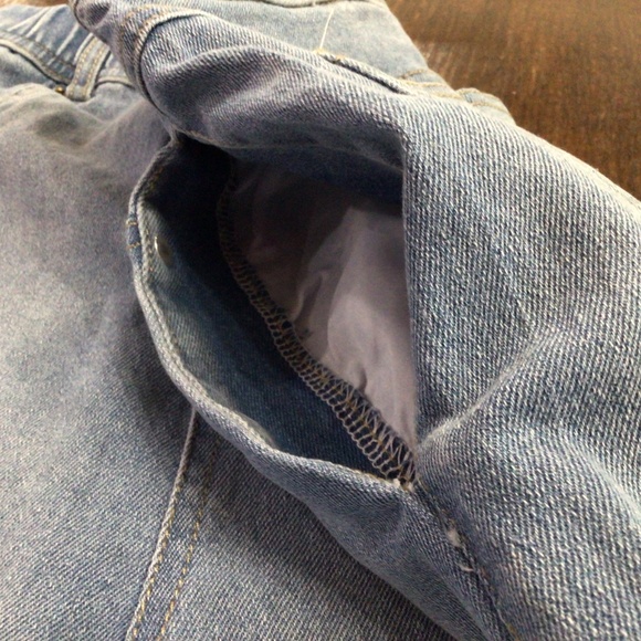 CG hombre colored jeans. Size medium. Elastic waist band. - Picture 8 of 8